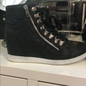 Sneaker wedges